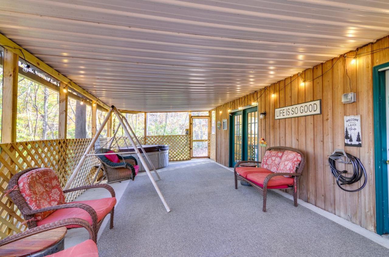 Burnside Resort Cabin With Hot Tub And Outdoor Spots! Exteriör bild